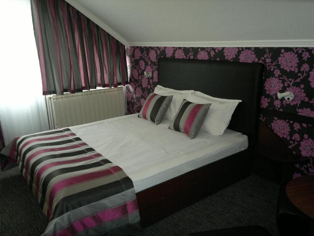 Отель Hotel Jagoda 88 София