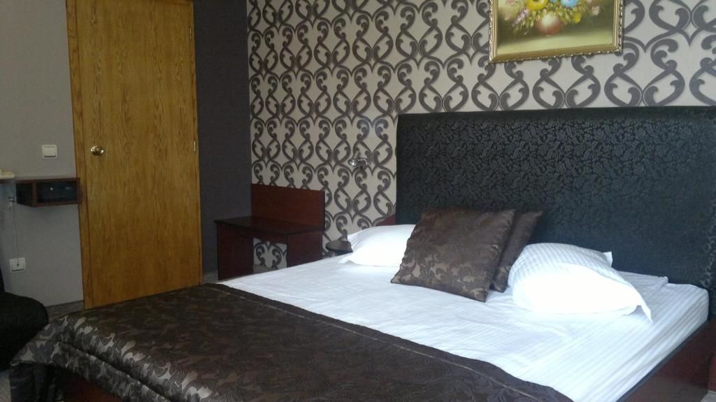 Отель Hotel Jagoda 88 София